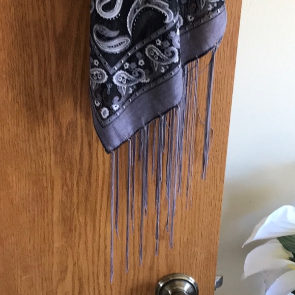 A Stunner! - Picture 3 of 5